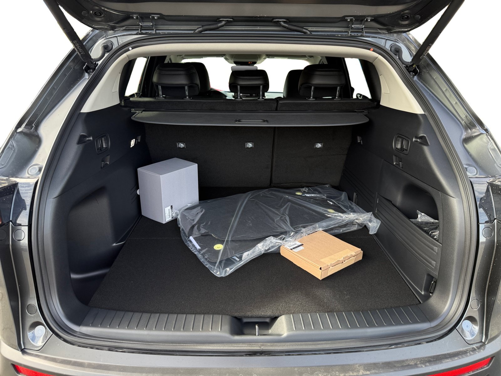 New 2026 MAZDA CX-50 AWD 2.5 Hybrid w/ Cargo Package image 17