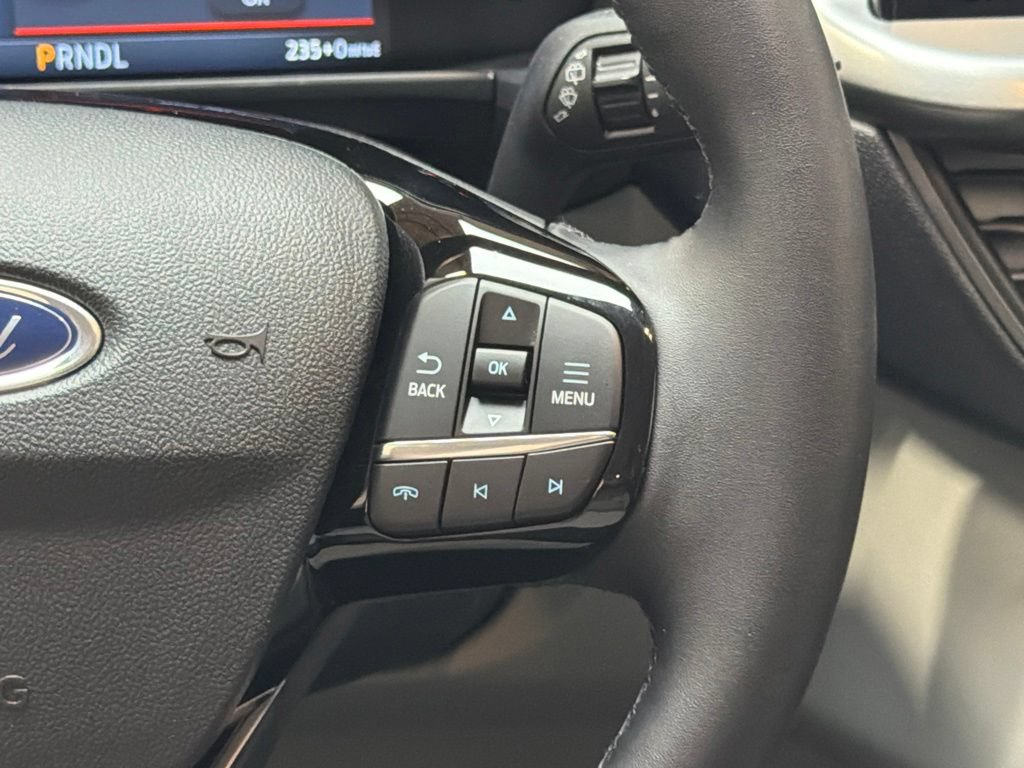 Used 2025 Ford Escape SE FWD image 16