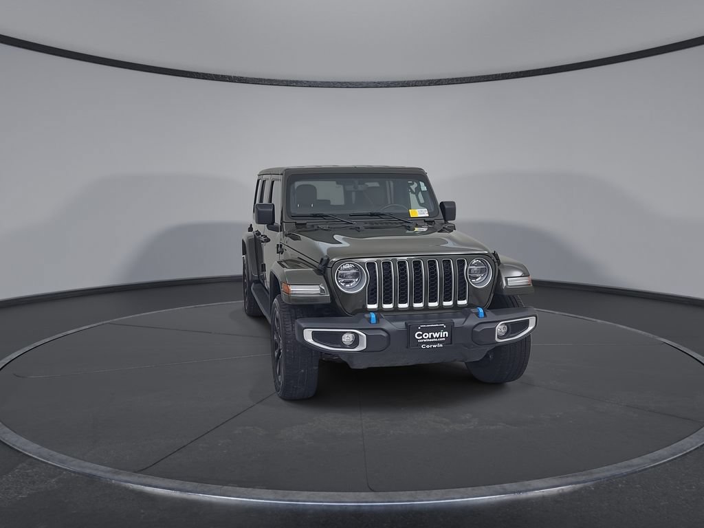 Used 2022 Jeep Wrangler Unlimited Sahara w/ Cold Weather Group AWD/4WD image 5