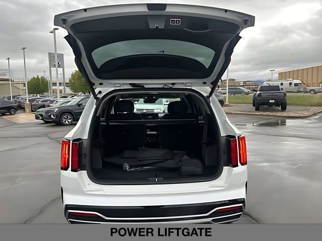 Used 2023 Kia Sorento SX image 12
