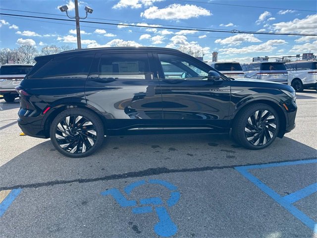 New 2025 Lincoln Nautilus Reserve w/ Jet Appearance Package image 3