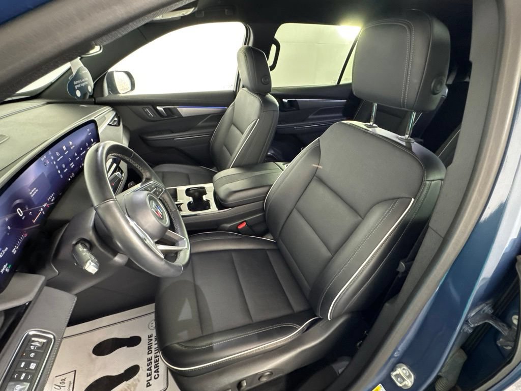 Certified 2025 Buick Enclave Preferred AWD/4WD image 29