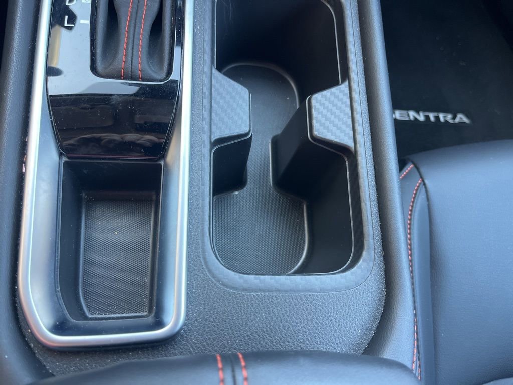 Used 2025 Nissan Sentra SR w/ SR Premium Package image 19