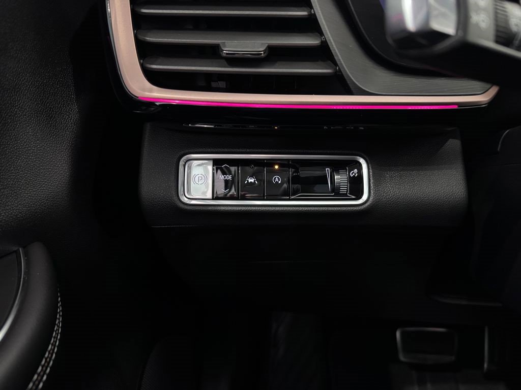 Certified 2025 Buick Envision Sport Touring image 20