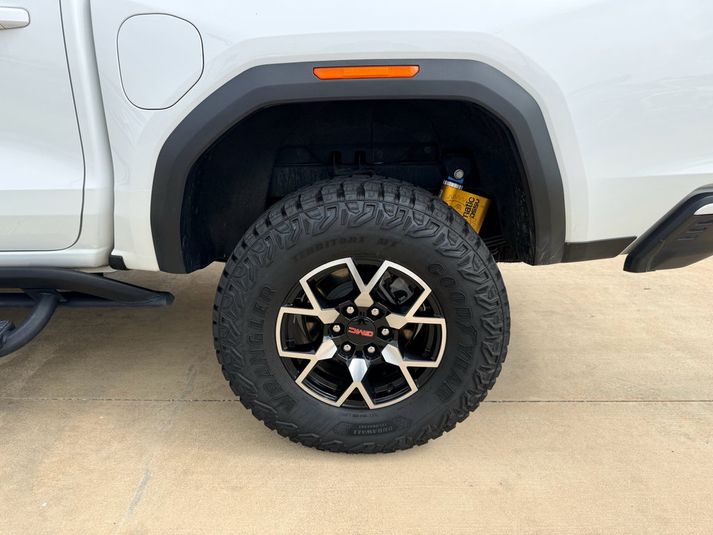 Used 2024 GMC Canyon AT4X AWD/4WD image 32