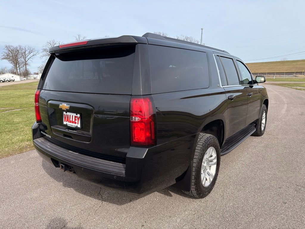 Used 2018 Chevrolet Suburban LT image 10
