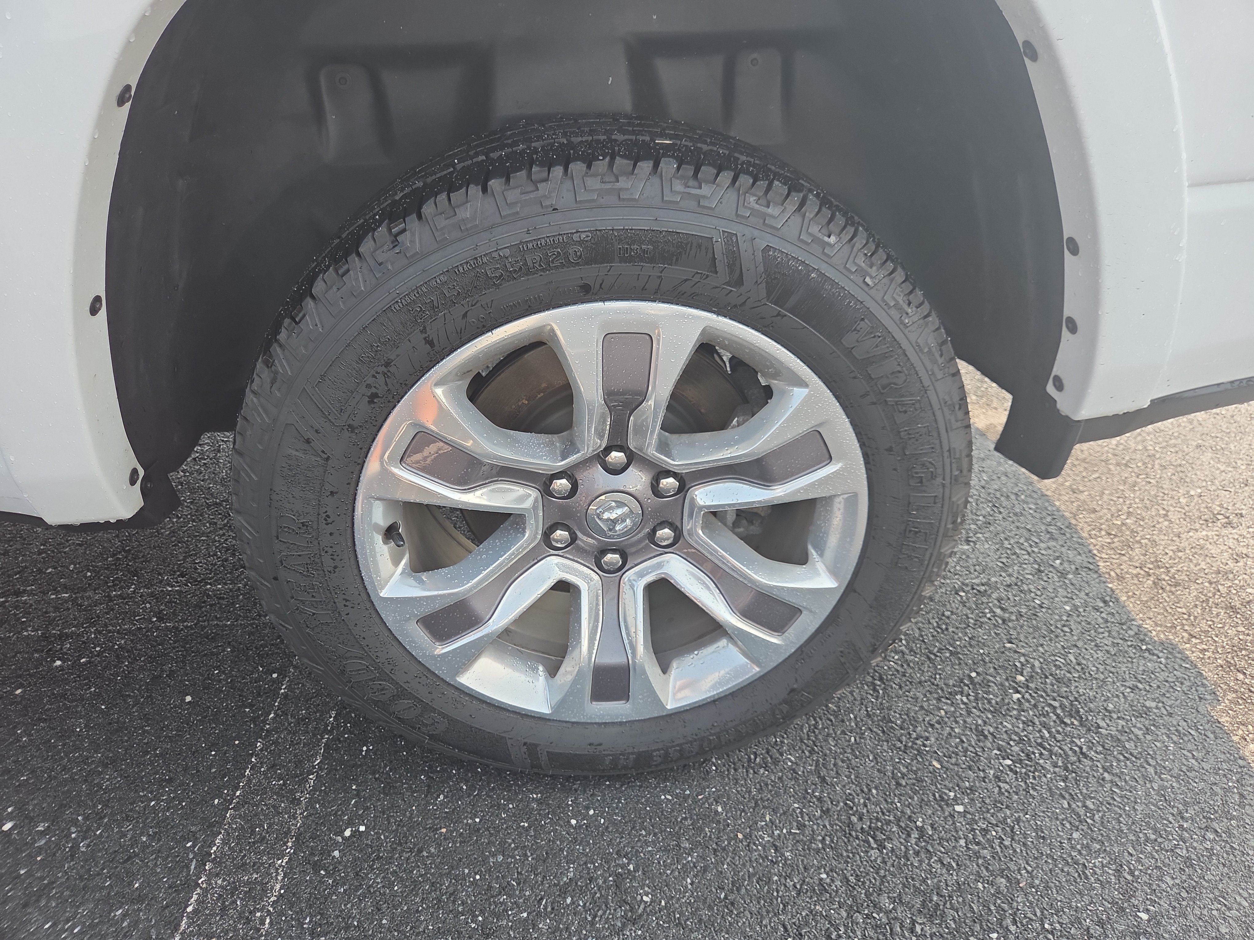 Used 2023 RAM 1500 Limited w/ Body Color Bumper Group AWD/4WD image 27