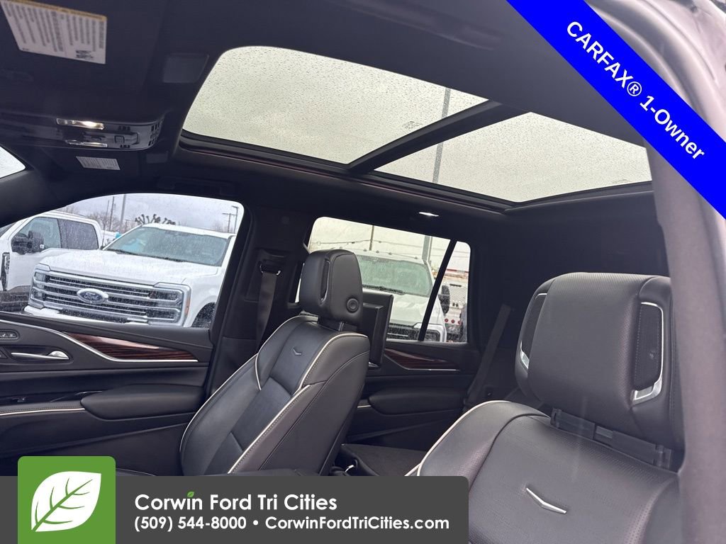 Used 2022 Cadillac Escalade Premium Luxury image 5