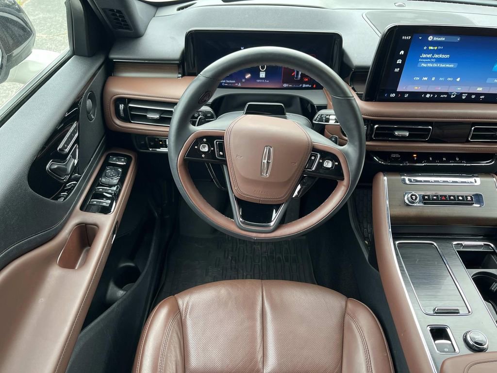 Used 2025 Lincoln Aviator Reserve w/ Illumination Package AWD/4WD image 14