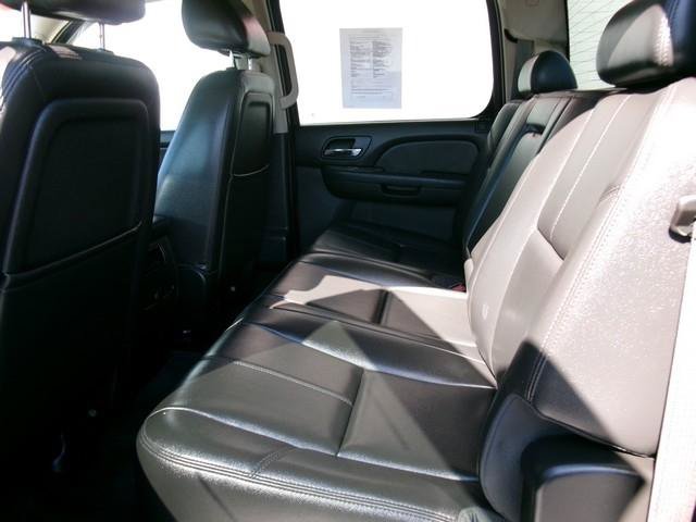 Used 2014 Chevrolet Silverado 2500 LTZ w/ Suspension Package, Off-Road AWD/4WD image 25