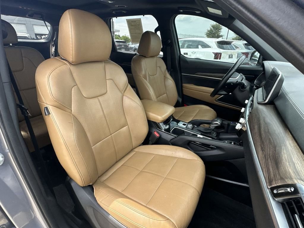 Used 2022 Kia Telluride SX w/ Nightfall Edition Package image 34