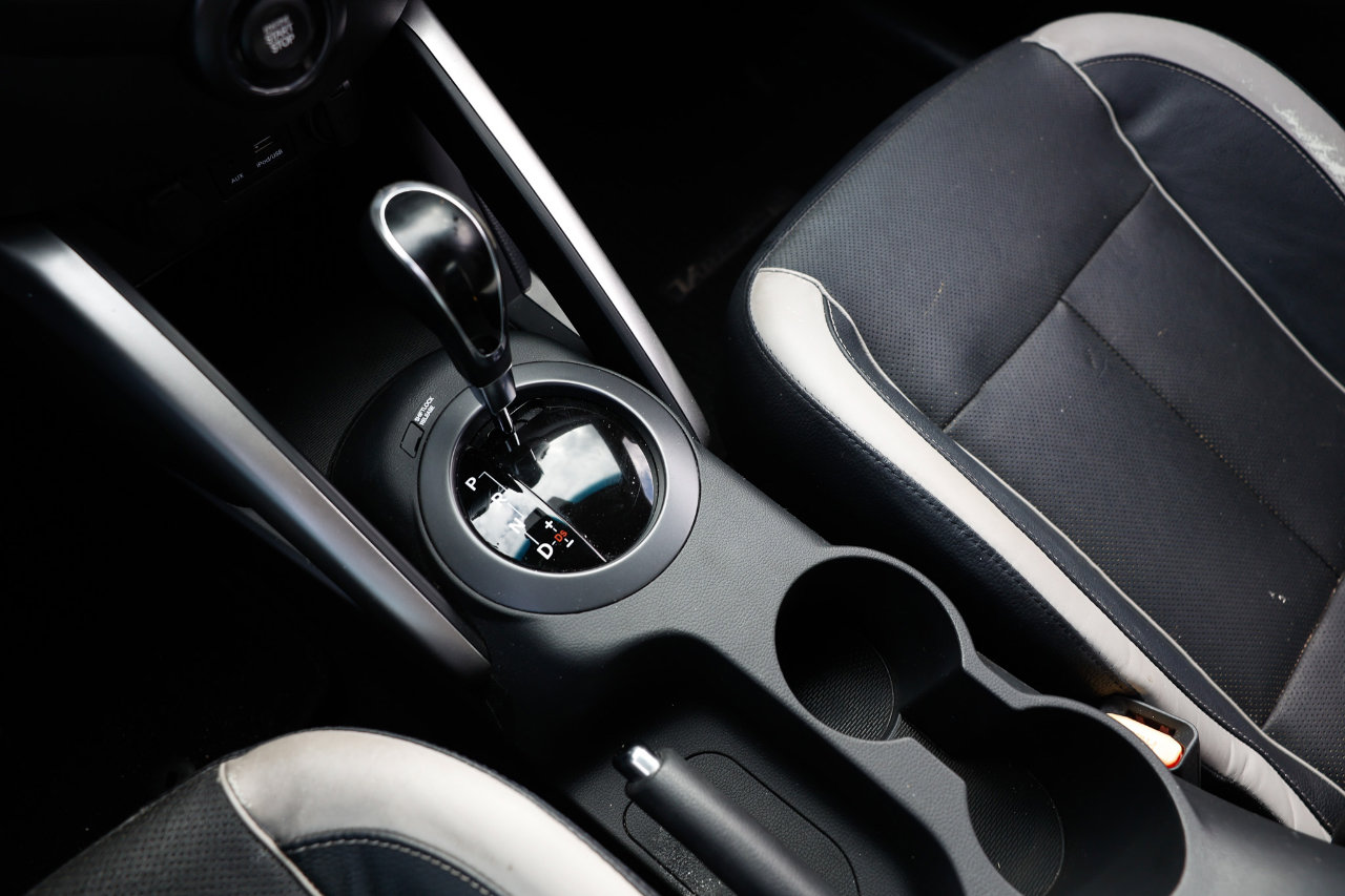 Used 2015 Hyundai Veloster Turbo image 35