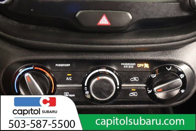 Used 2023 Kia Soul LX image 20