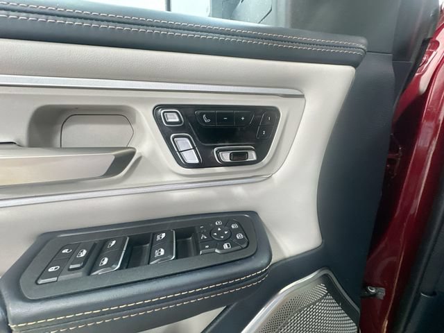 Used 2025 RAM 1500 Tungsten w/ Towing Technology Group AWD/4WD image 15