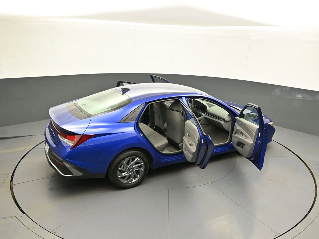 Certified 2024 Hyundai Elantra SEL FWD image 44