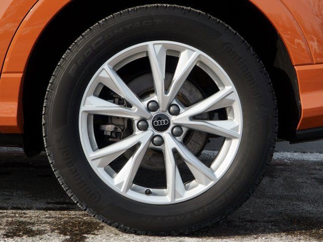 Certified 2025 Audi Q3 2.0T Premium Plus w/ Premium Plus Package image 13