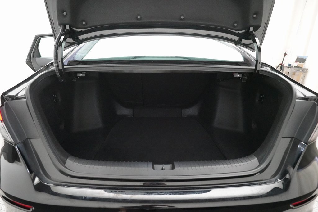 Used 2023 Honda Accord EX image 9