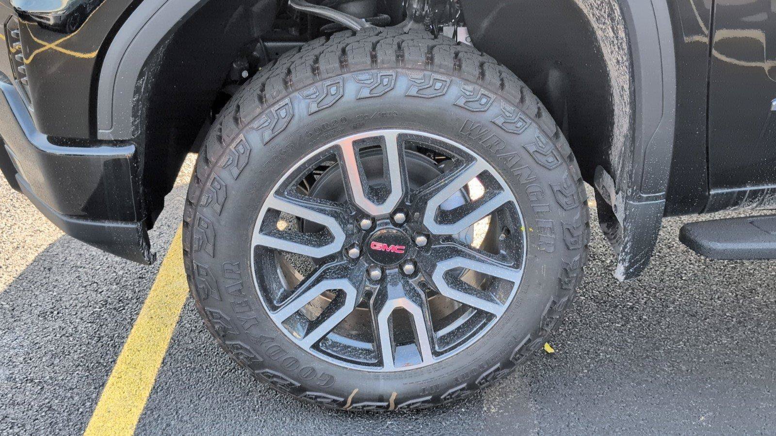 New 2026 GMC Sierra 1500 AT4 w/ AT4 Premium Package AWD/4WD image 11