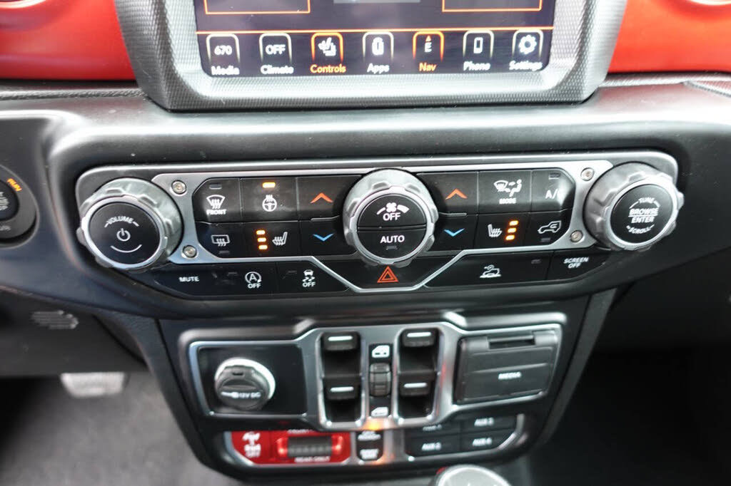 Used 2021 Jeep Wrangler Unlimited Rubicon w/ Dual Top Group AWD/4WD image 59