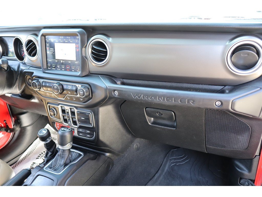 Used 2018 Jeep Wrangler Unlimited Rubicon AWD/4WD image 17