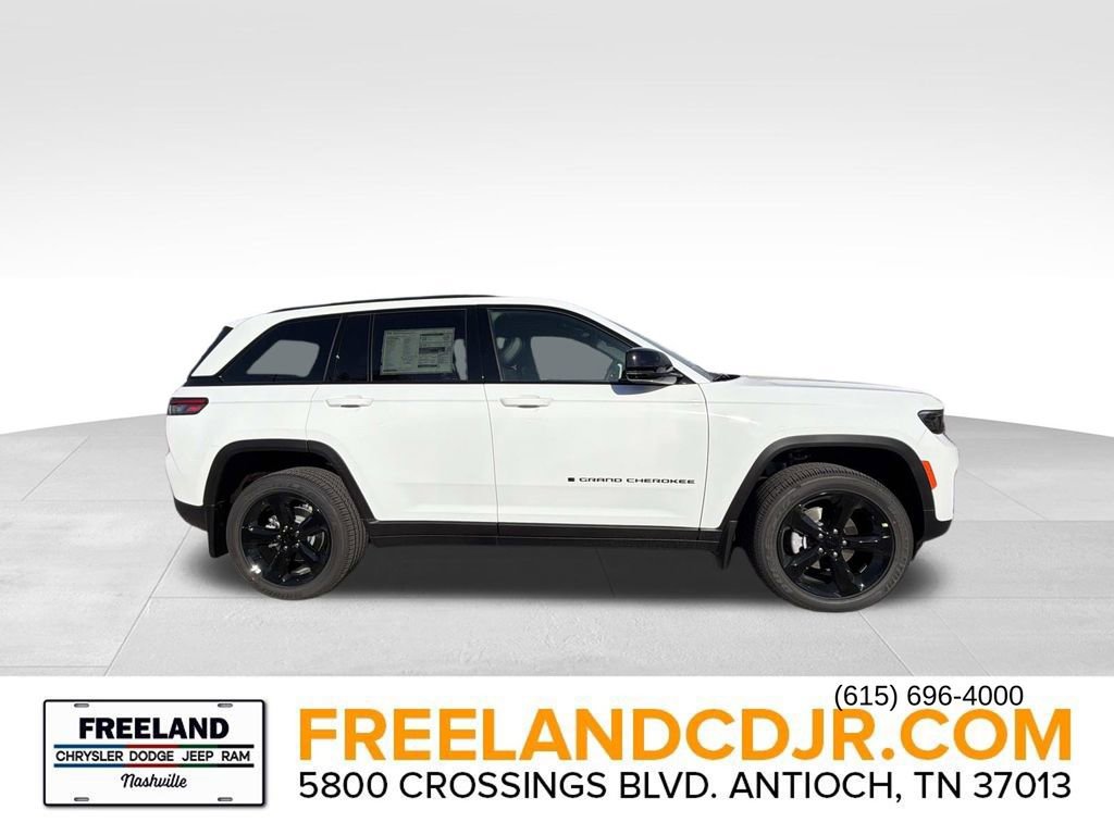 New 2025 Jeep Grand Cherokee 4WD image 2