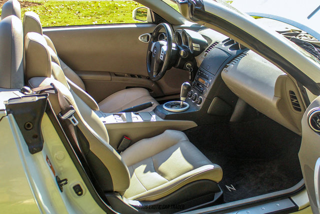 Used 2004 Nissan 350Z Touring RWD image 32