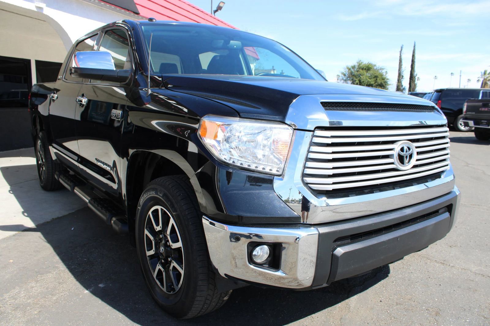 Used 2016 Toyota Tundra Limited w/ Limited Premium Package image 4