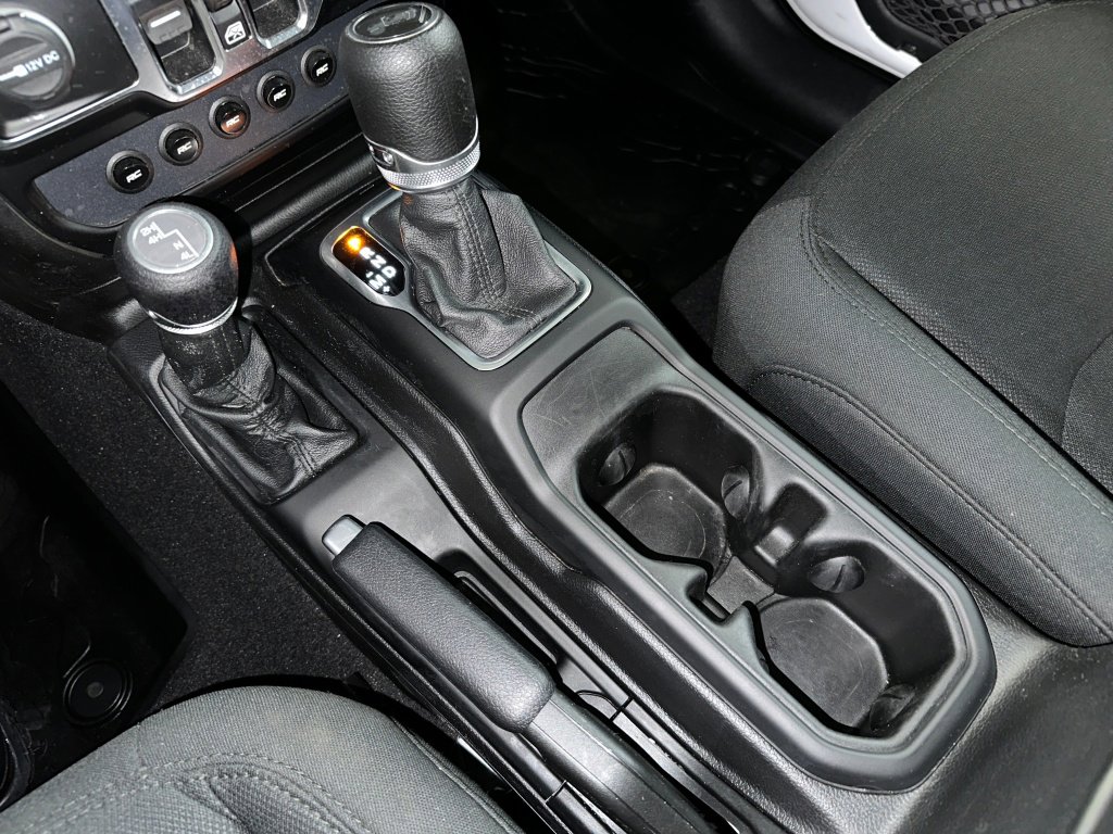 Used 2020 Jeep Wrangler Unlimited Sport image 10