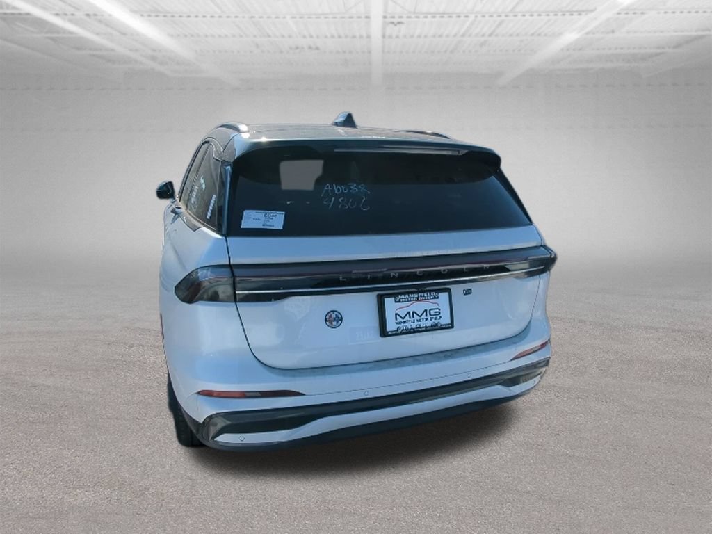 New 2026 Lincoln Nautilus Reserve w/ Jet Appearance Package AWD/4WD image 7