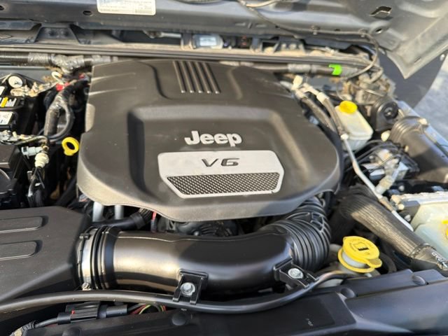 Used 2016 Jeep Wrangler Sport w/ Quick Order Package 24S AWD/4WD image 28