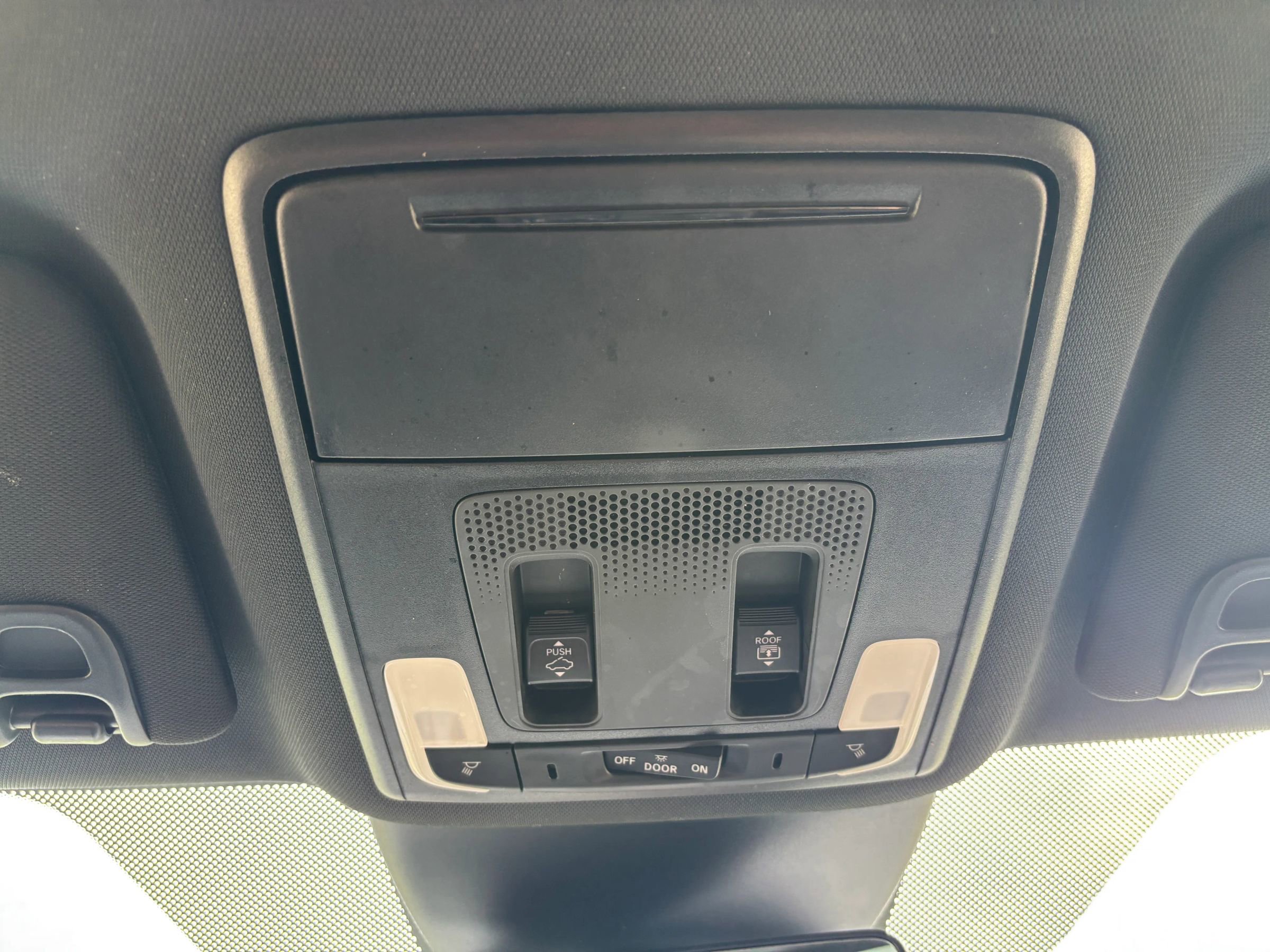 Used 2025 Honda Pilot TrailSport image 21