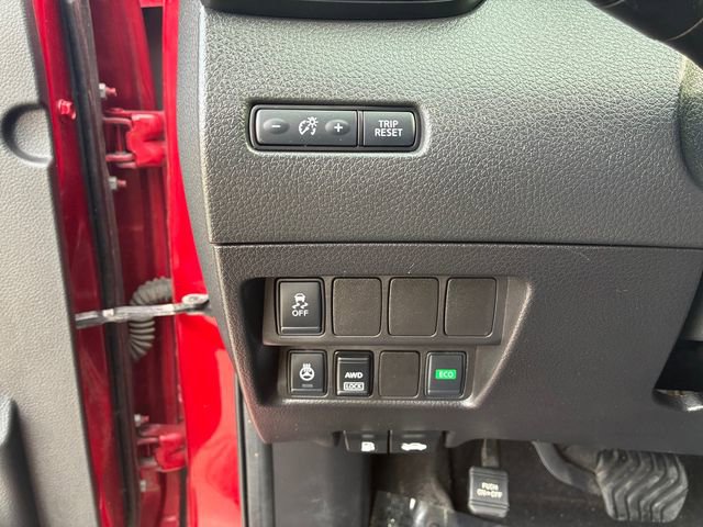 Used 2018 Nissan Rogue Sport SV w/ SV Technology Package image 20