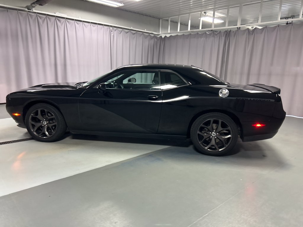 Used 2017 Dodge Challenger SXT Plus RWD image 4