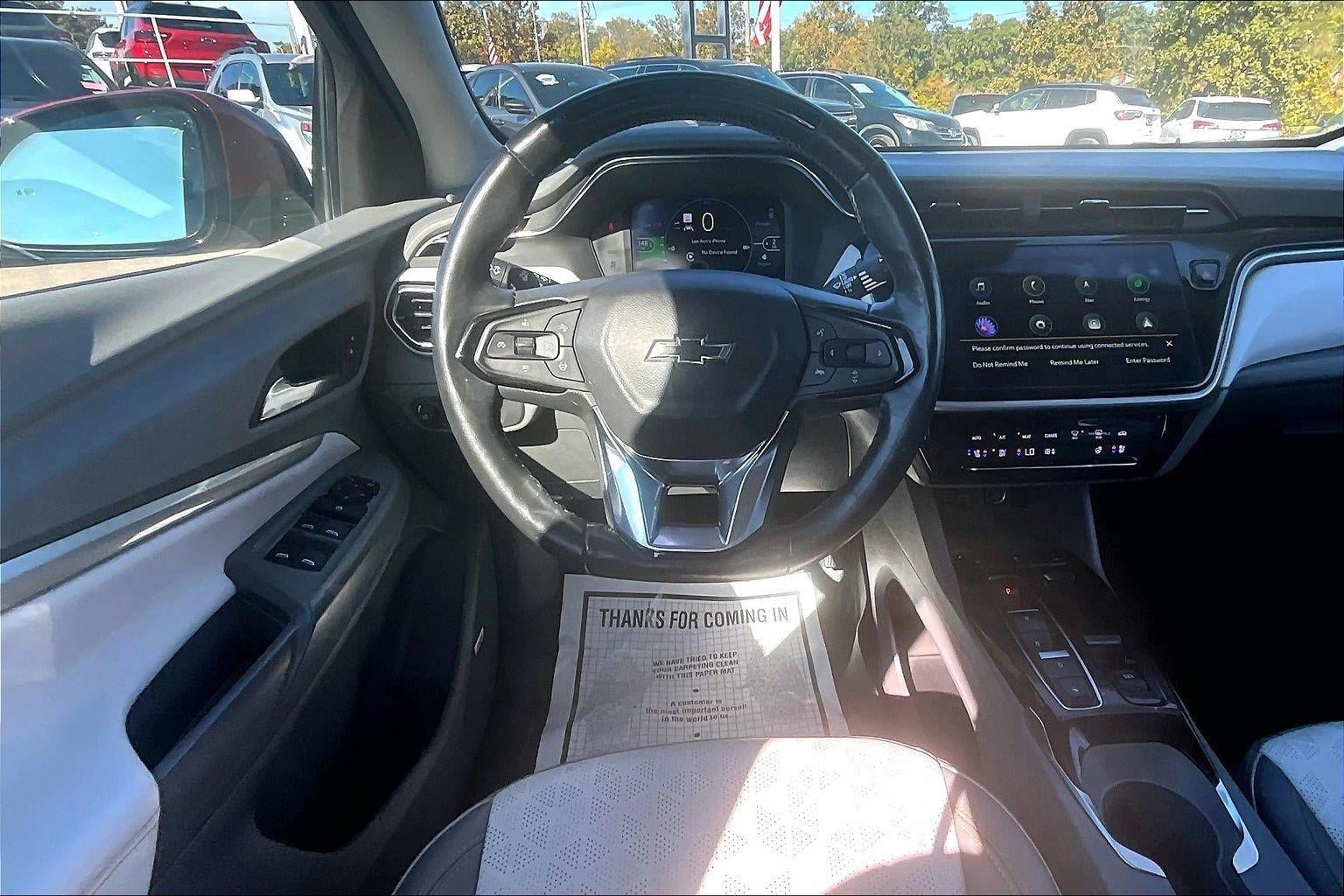 Used 2023 Chevrolet Bolt EUV Premier w/ Sun & Sound Package FWD image 5