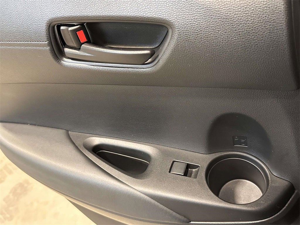 Used 2022 Toyota Corolla Cross LE image 22