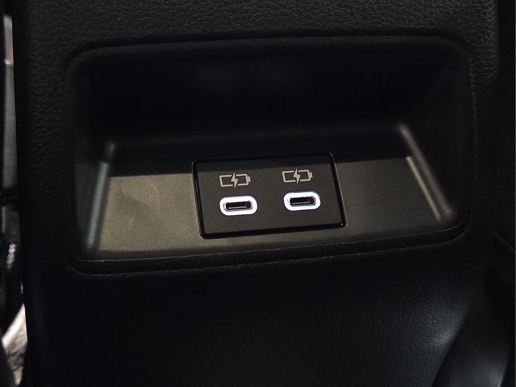Certified 2025 Toyota Corolla SE image 15