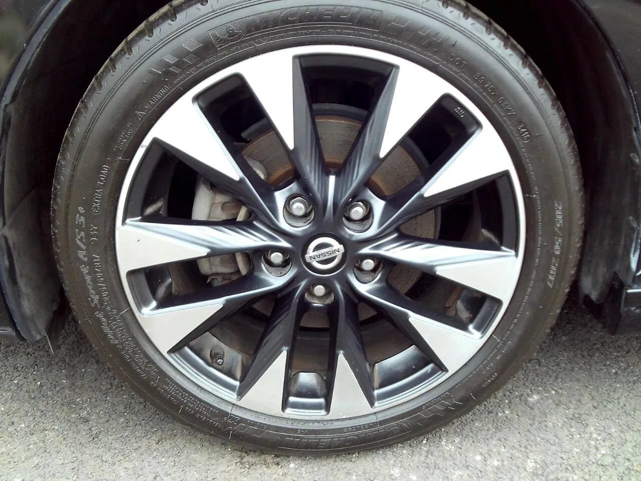 Used 2019 Nissan Sentra SR FWD image 9