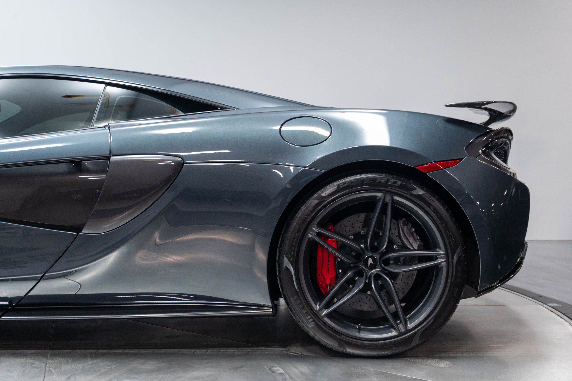 Used 2019 McLaren 570S Coupe RWD image 57
