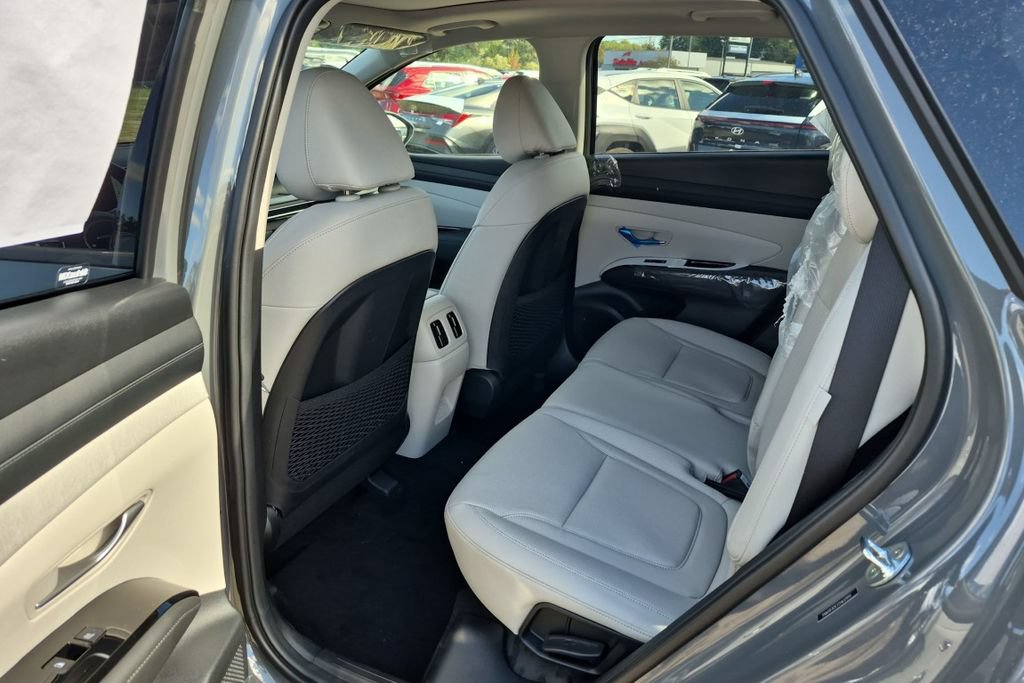 New 2026 Hyundai Tucson Limited FWD image 16
