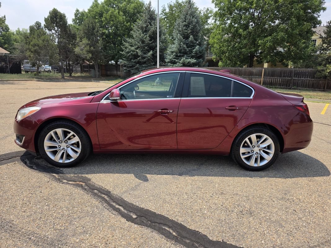 Used 2016 Buick Regal Premium AWD/4WD image 2
