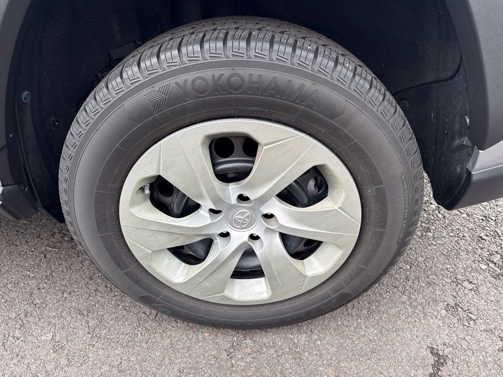 Used 2019 Toyota RAV4 LE w/ All Weather Liner Package AWD/4WD image 9