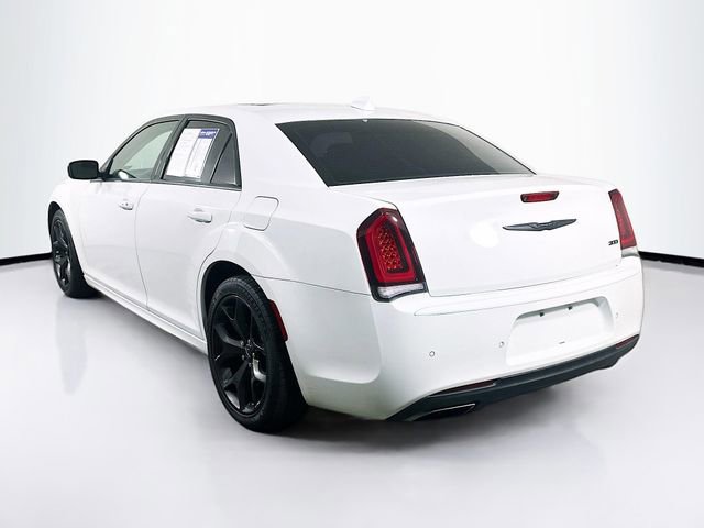 Used 2022 Chrysler 300 Touring L w/ Popular Equipment Group image 5