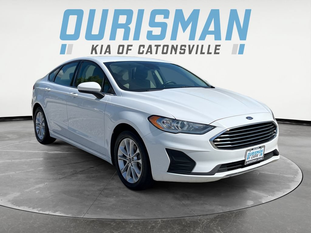 Used 2019 Ford Fusion SE FWD image 1