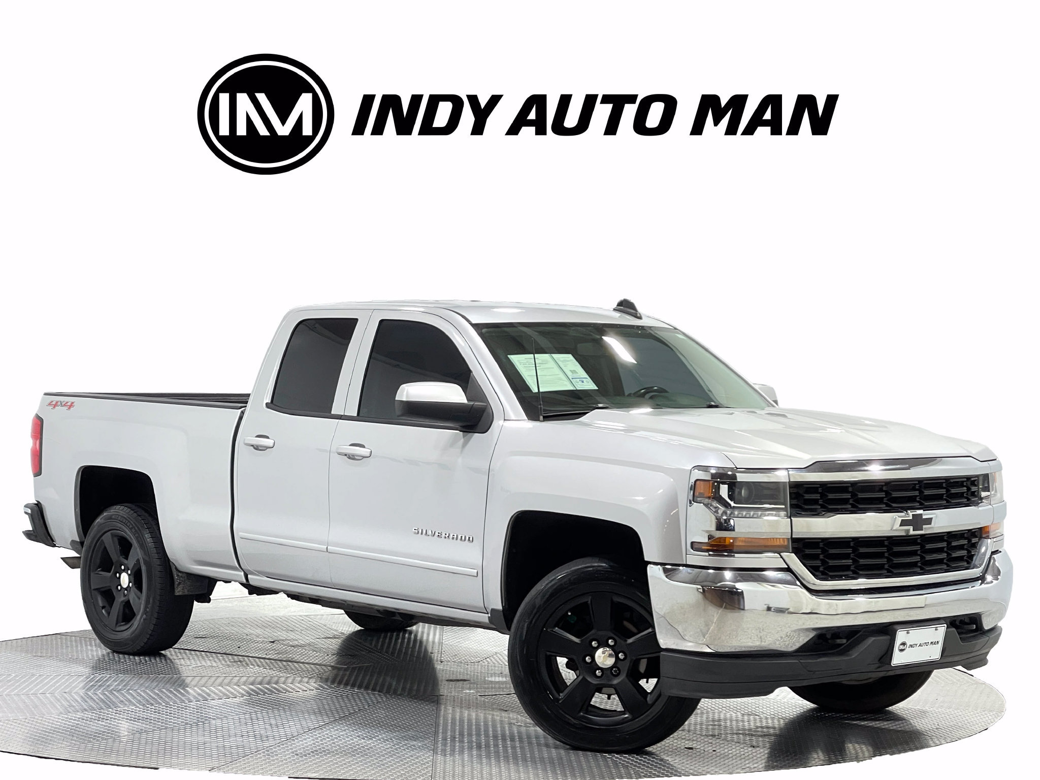 Used 2018 Chevrolet Silverado 1500 LT w/ Trailering Package AWD/4WD image 2