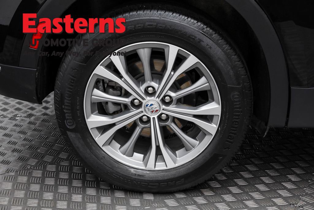 Used 2023 Buick Envision Preferred image 26