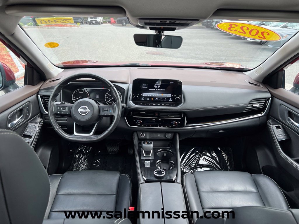 Used 2023 Nissan Rogue SL w/ SL Premium Package AWD/4WD image 18