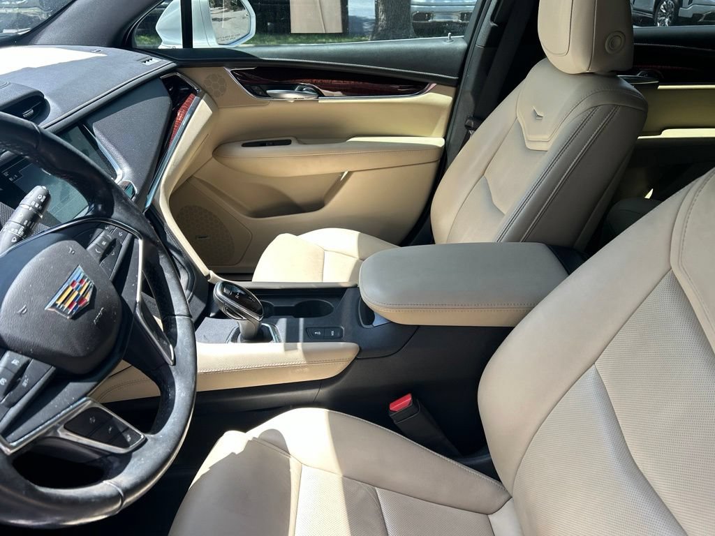 Used 2019 Cadillac XT5 Premium Luxury FWD image 7