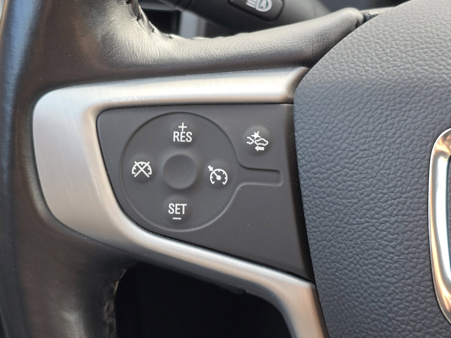 Certified 2021 GMC Terrain SLE w/ Driver Convenience Package image 13