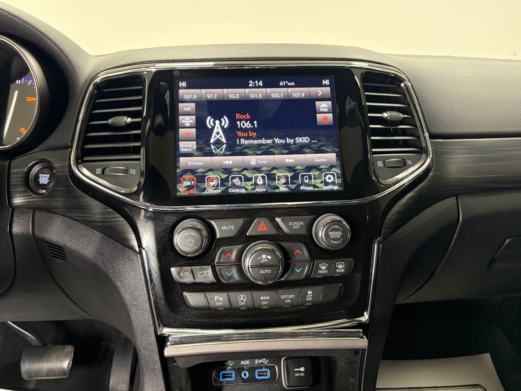 Used 2020 Jeep Grand Cherokee Laredo AWD/4WD image 12