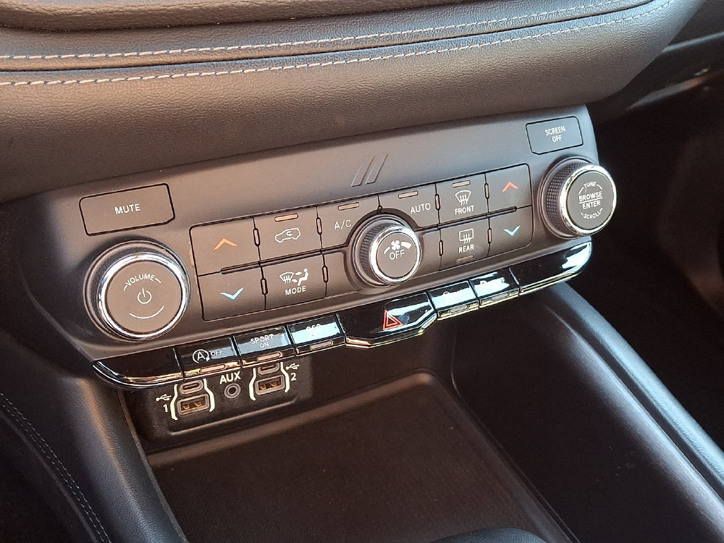 Used 2023 Dodge Durango SXT Launch Edition w/ SXT Blacktop Group AWD/4WD image 15